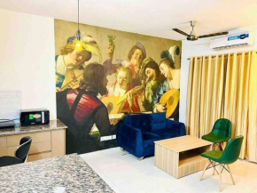 Noida lovely 1Bhk Suites